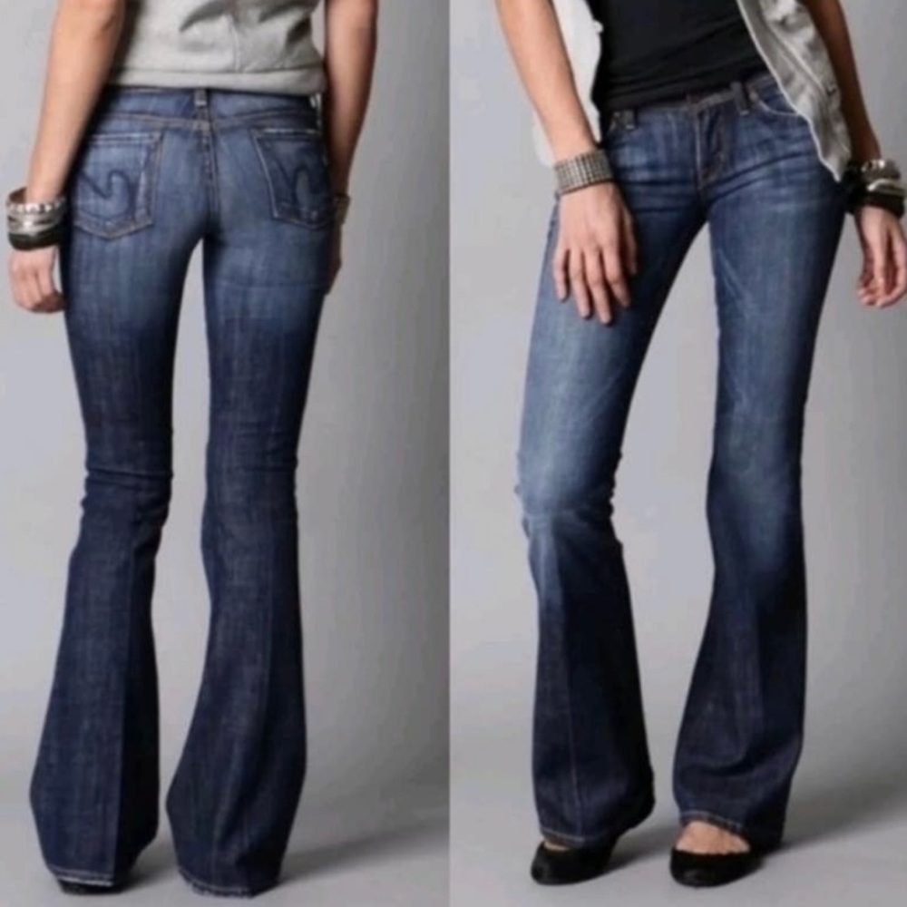 Citizens of Humanity • Ingrid #002 Stretch Low Waist Flair, Medium Wash, Size 28